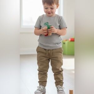 Levi's Boys Khaki Joggers Size 5 Reg Tan Cargo Tech Pocket Stretch Gorpcore Kids